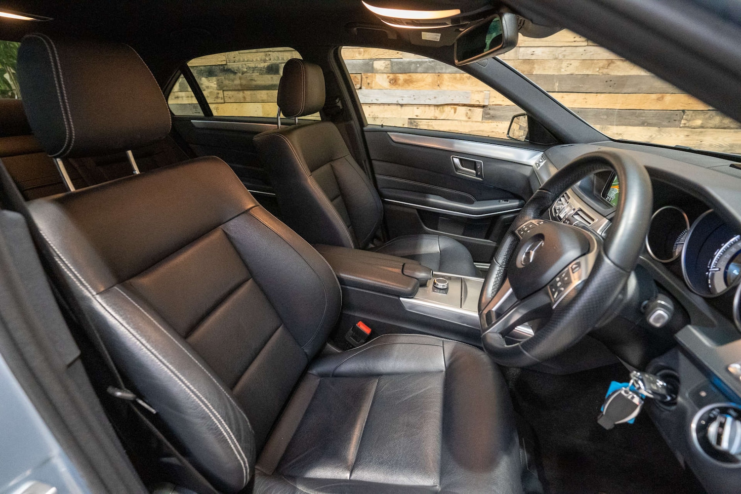 Used Mercedes-Benz E Class 2015 for sale - 76588719: Photo 3