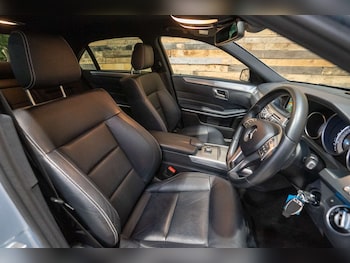 Used Mercedes-Benz E Class 2015 for sale - 76588719: Photo