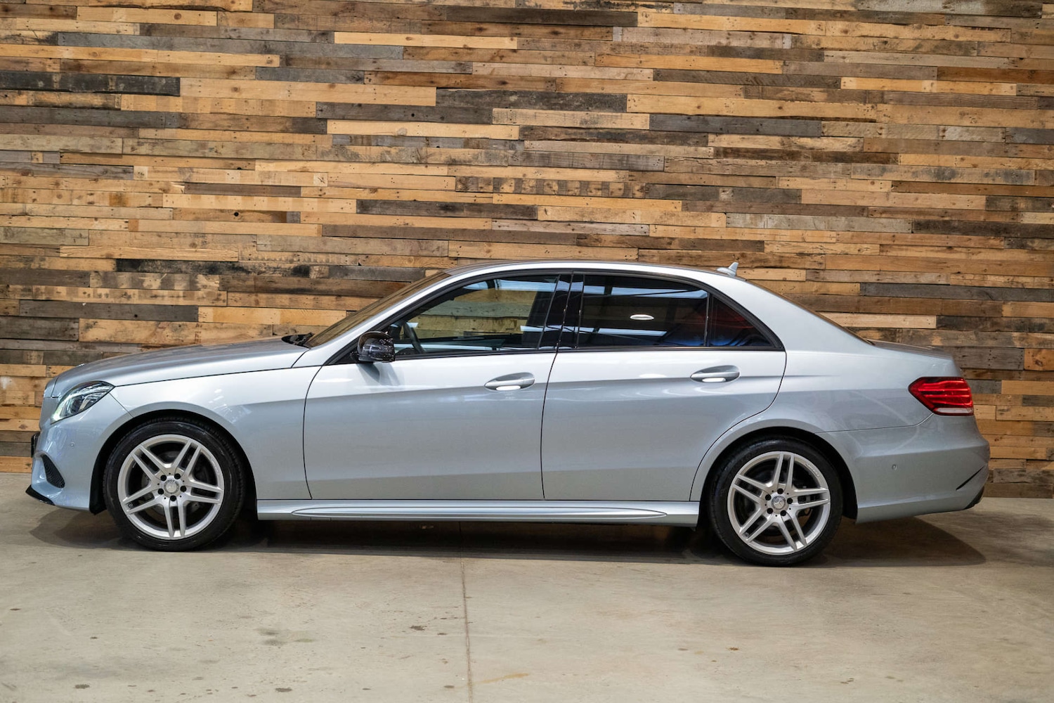 Used Mercedes-Benz E Class 2015 for sale - 76588719: Photo 7