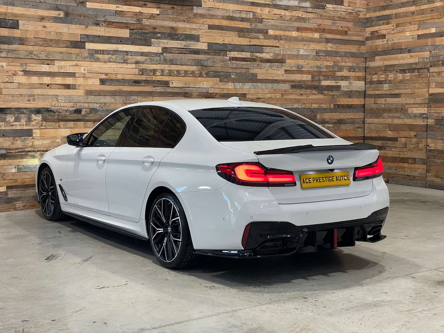 Used BMW 5 Series 2022 for sale - 77115846: Photo 2