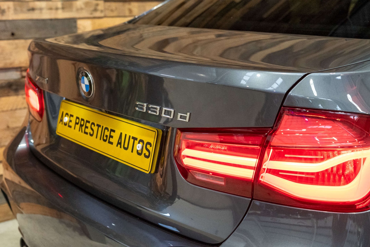 Used BMW 3 Series 2017 for sale - 76352598: Photo 12