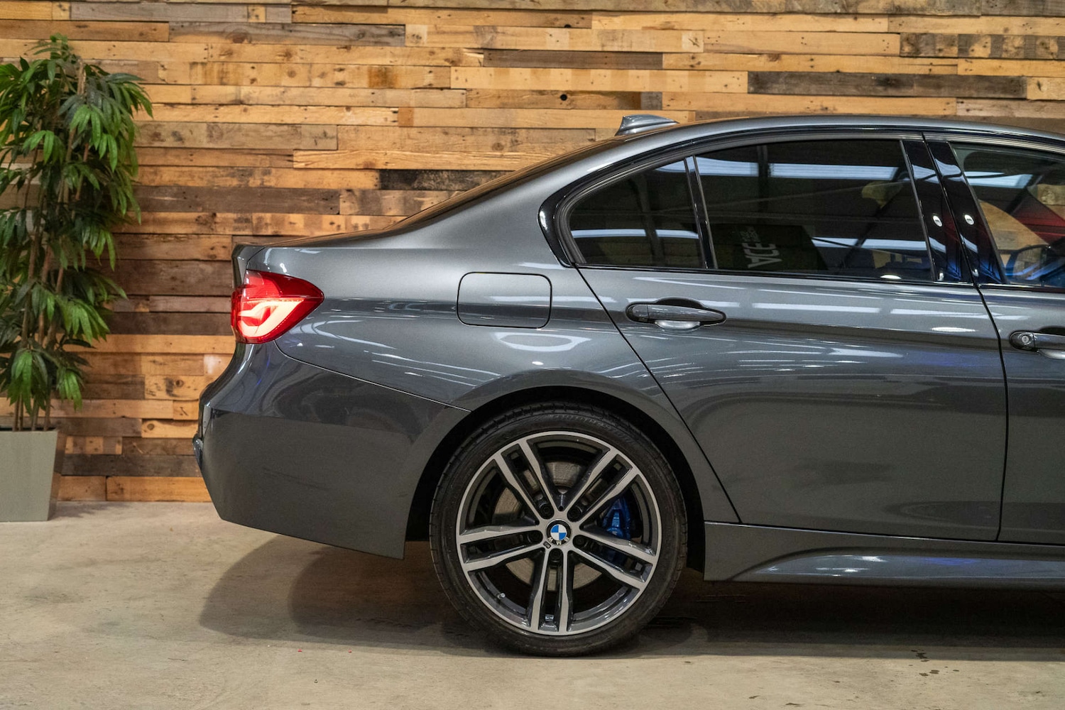 Used BMW 3 Series 2017 for sale - 76352598: Photo 13