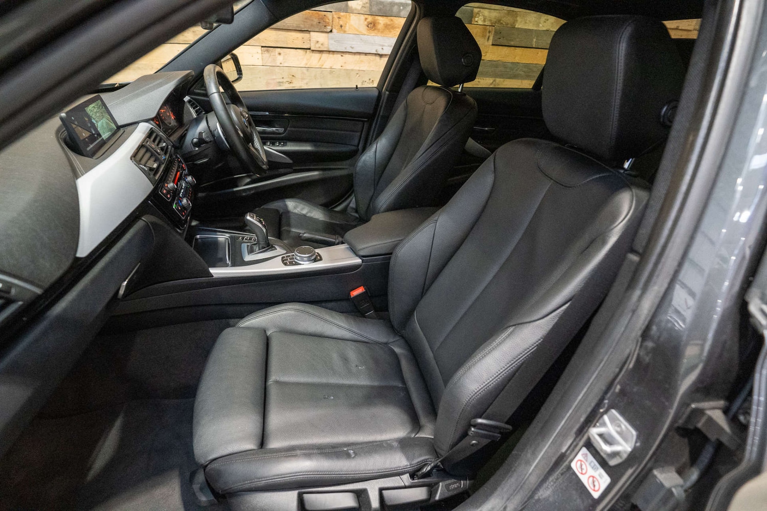 Used BMW 3 Series 2017 for sale - 76352598: Photo 30