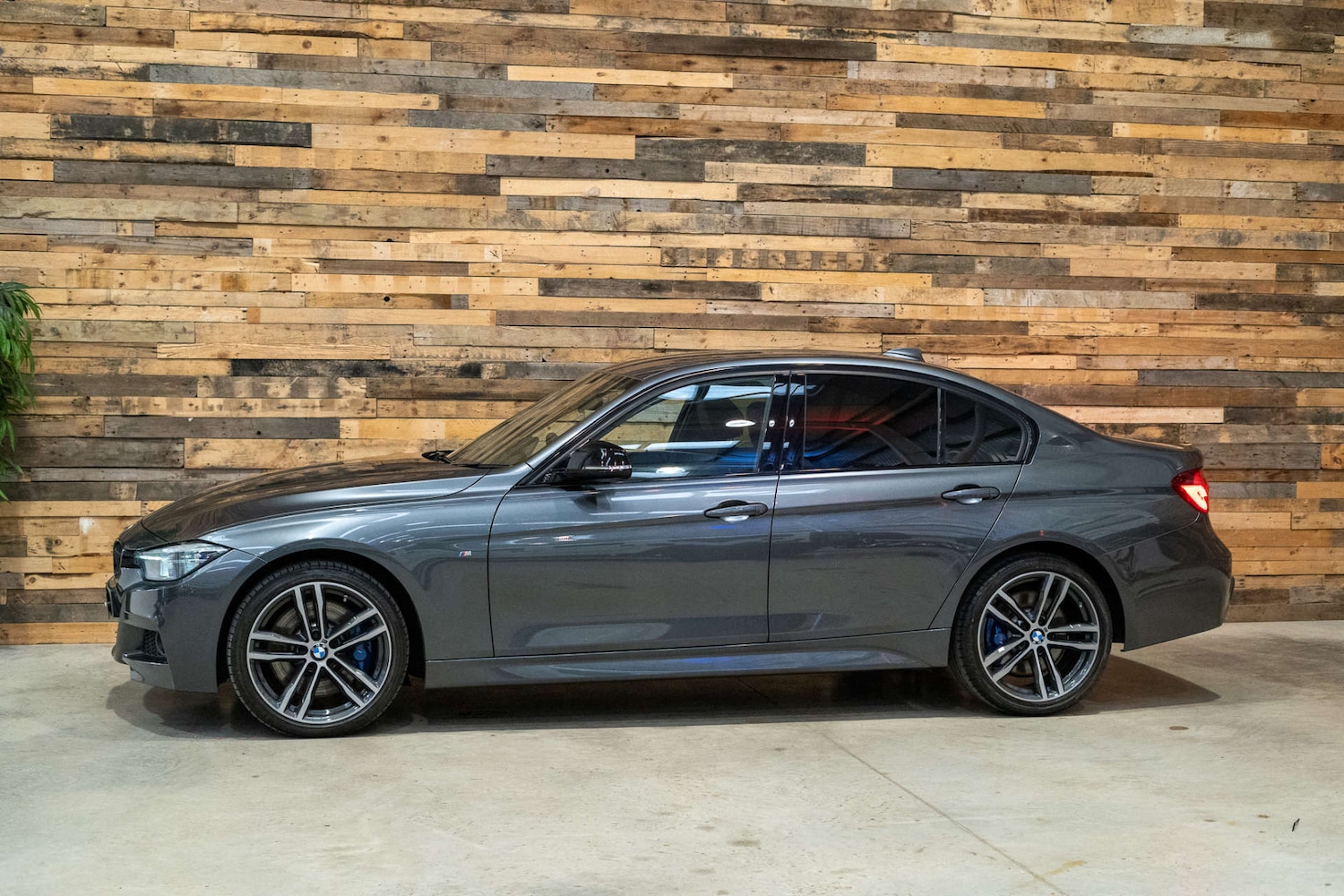 Used BMW 3 Series 2017 for sale - 76352598: Photo 7
