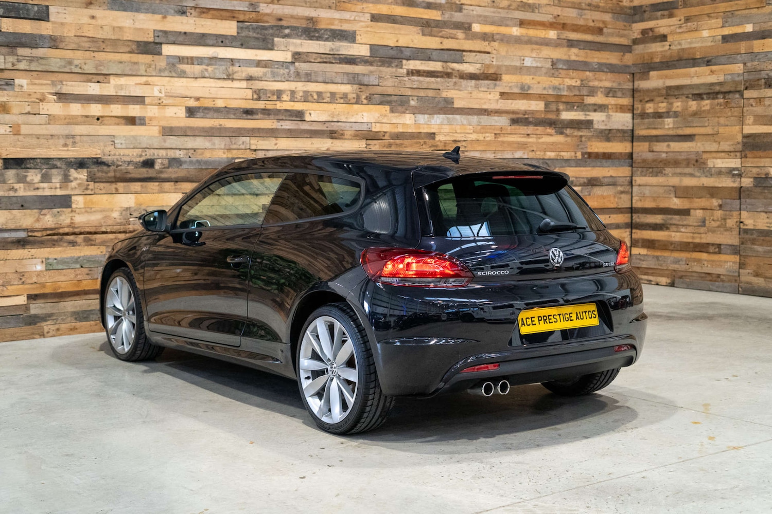 Used Volkswagen Scirocco 2013 for sale - 76618117: Photo 2