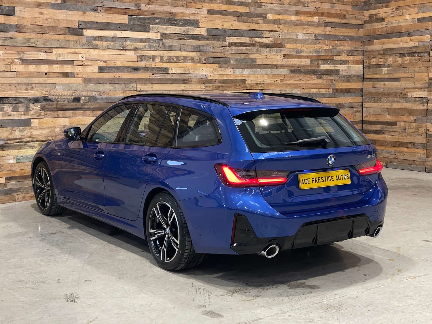 Used BMW 3 Series 2023 for sale - 77038526: Photo 2