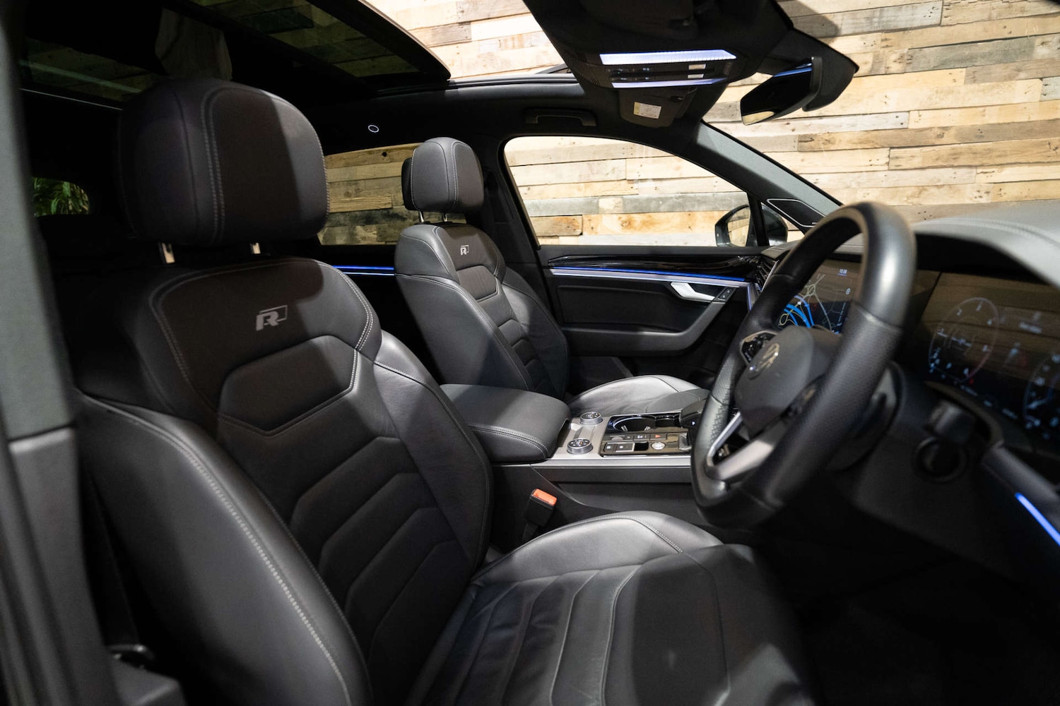 Used Volkswagen Touareg 2021 for sale - 76829989: Photo 3