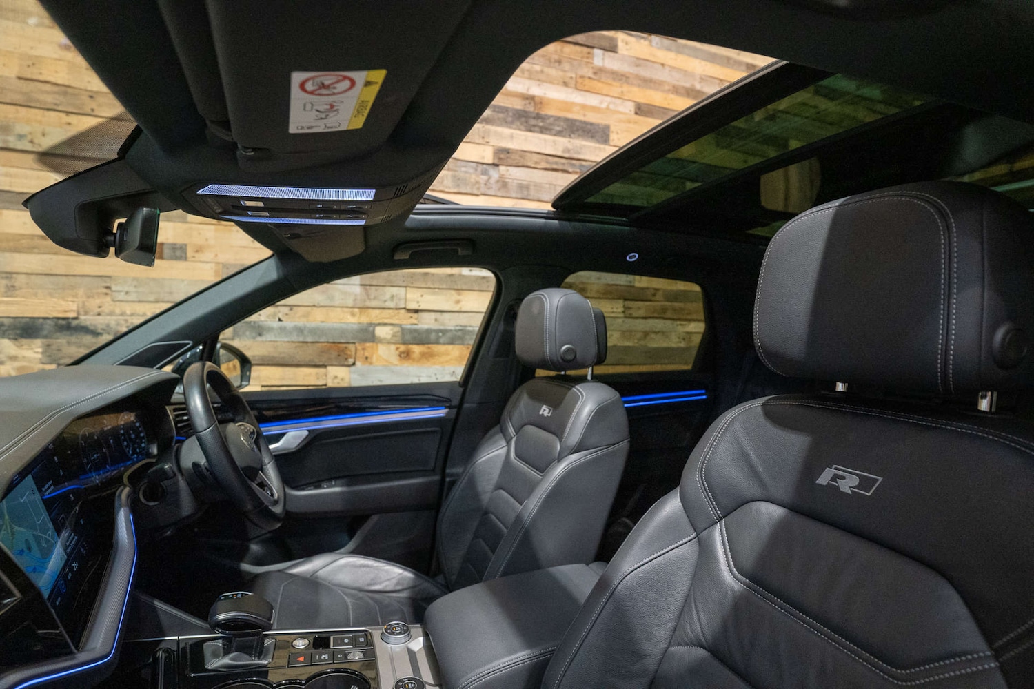 Used Volkswagen Touareg 2021 for sale - 76829989: Photo 32