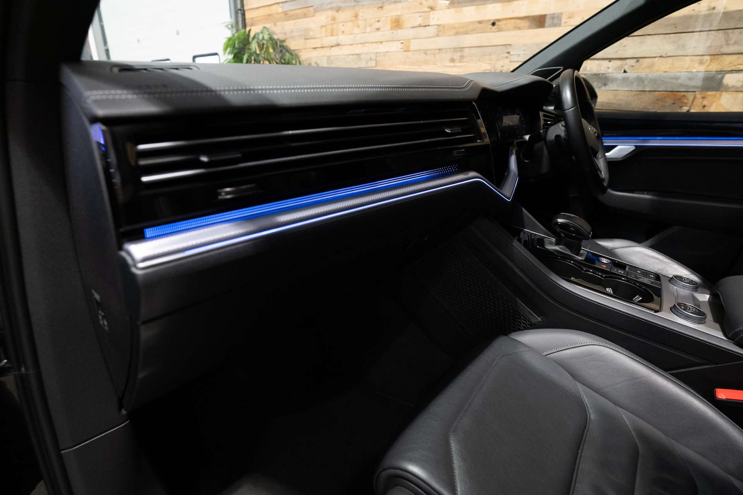 Used Volkswagen Touareg 2021 for sale - 76829989: Photo 33