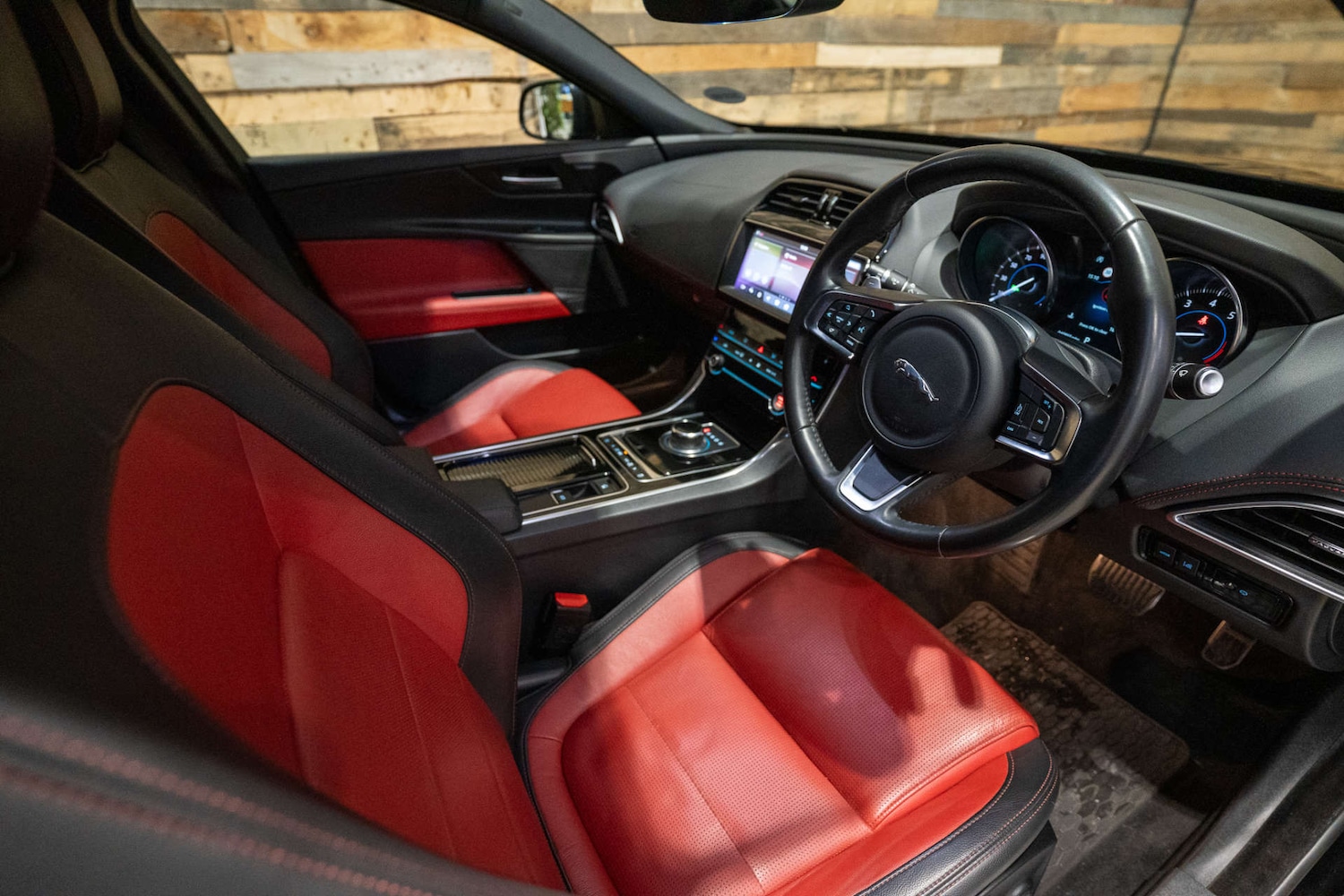 Used Jaguar XE 2019 for sale - 77022401: Photo 18