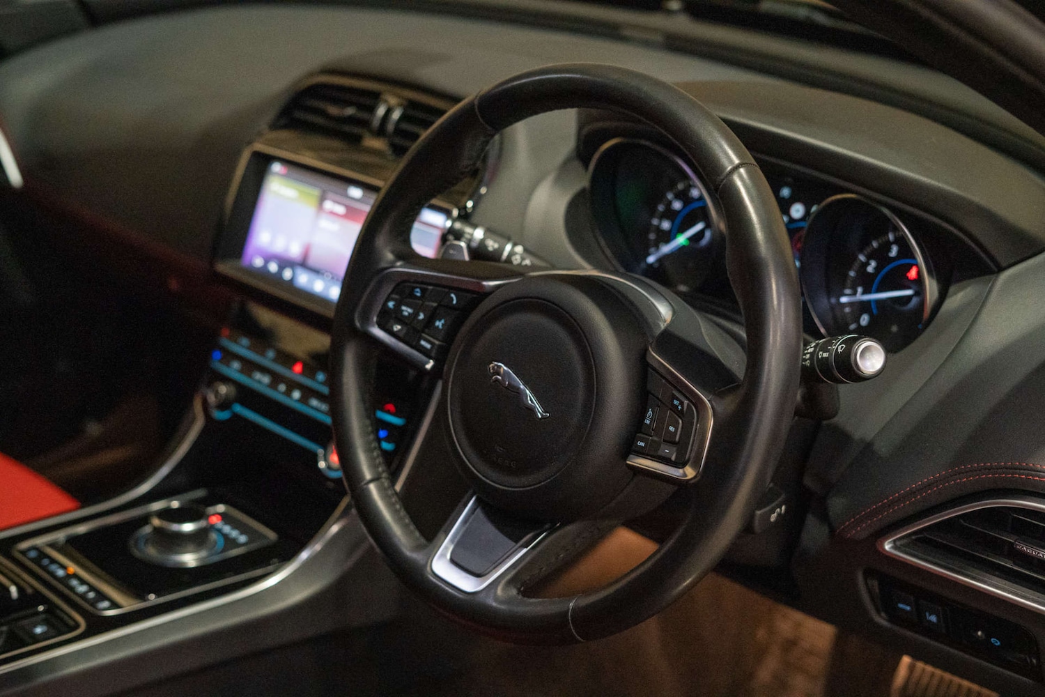 Used Jaguar XE 2019 for sale - 77022401: Photo 22