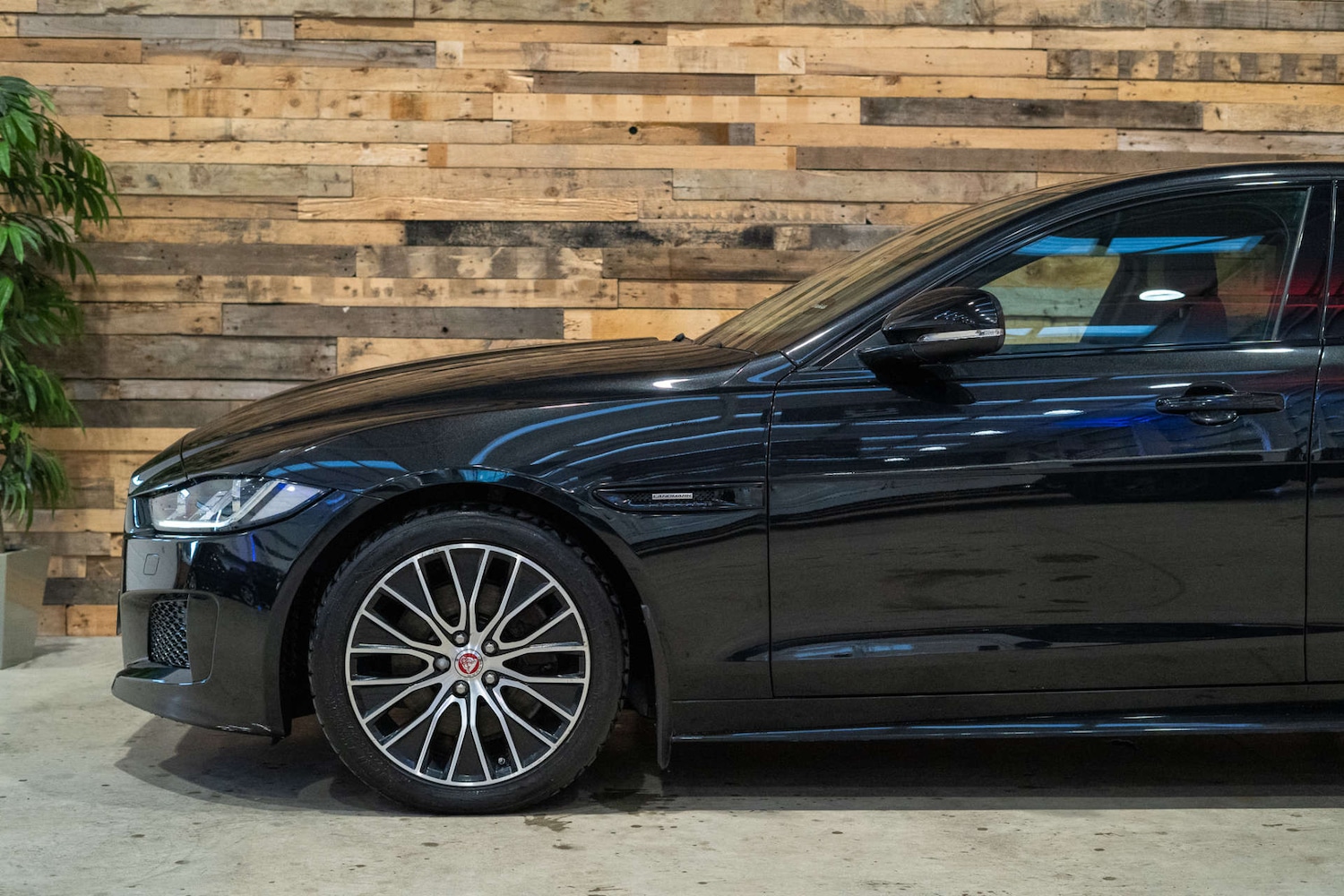 Used Jaguar XE 2019 for sale - 77022401: Photo 6