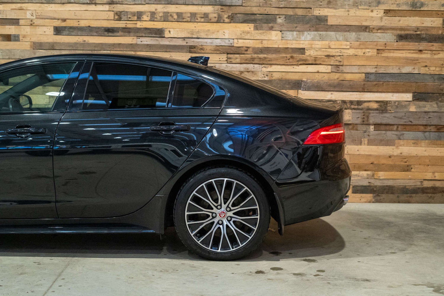 Used Jaguar XE 2019 for sale - 77022401: Photo 8