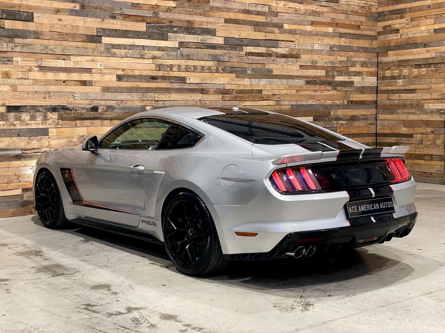 Used Ford Mustang 2017 for sale - 77470079: Photo 2