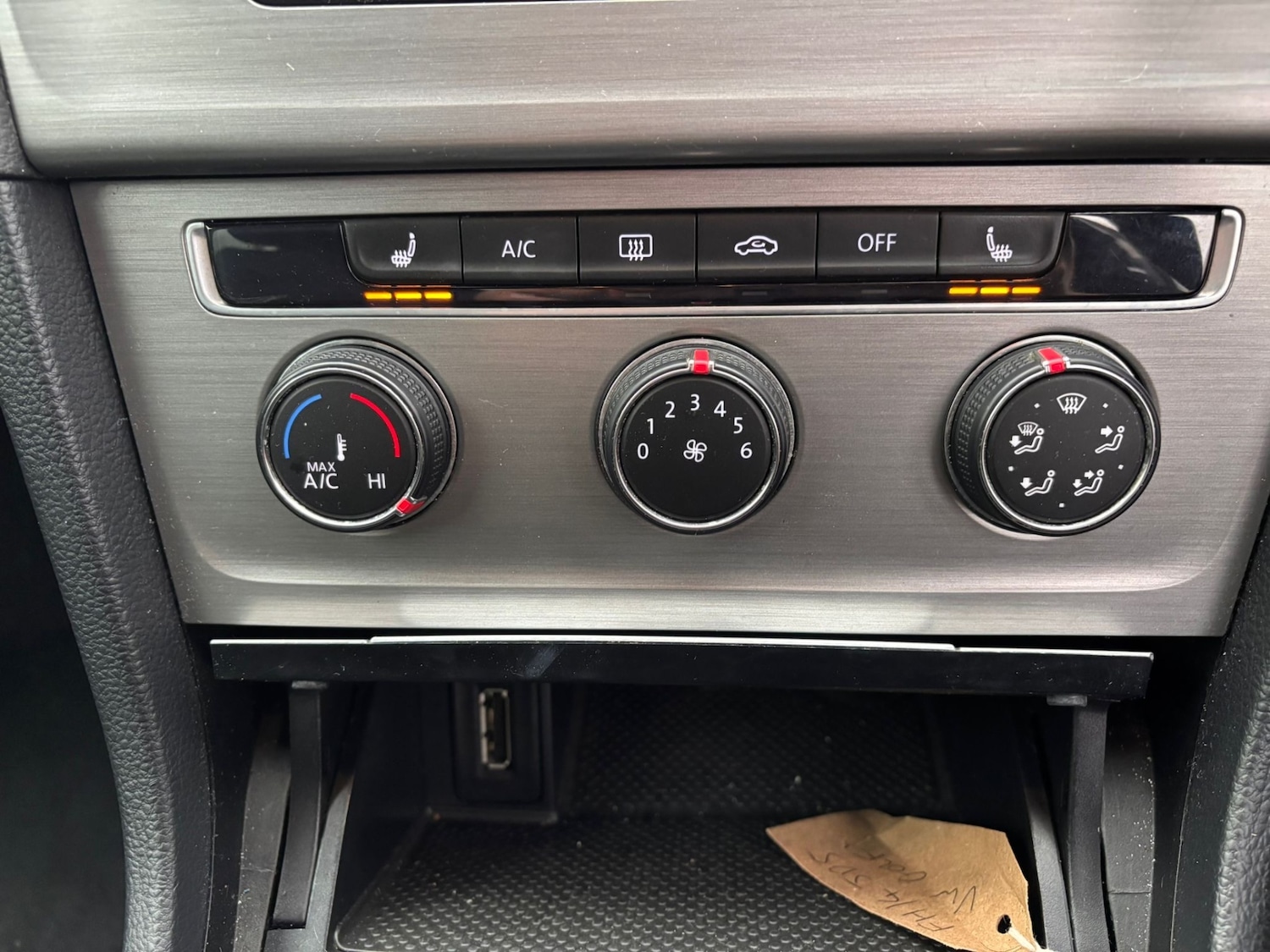 Used Volkswagen Golf 2014 for sale - 76799670: Photo 10