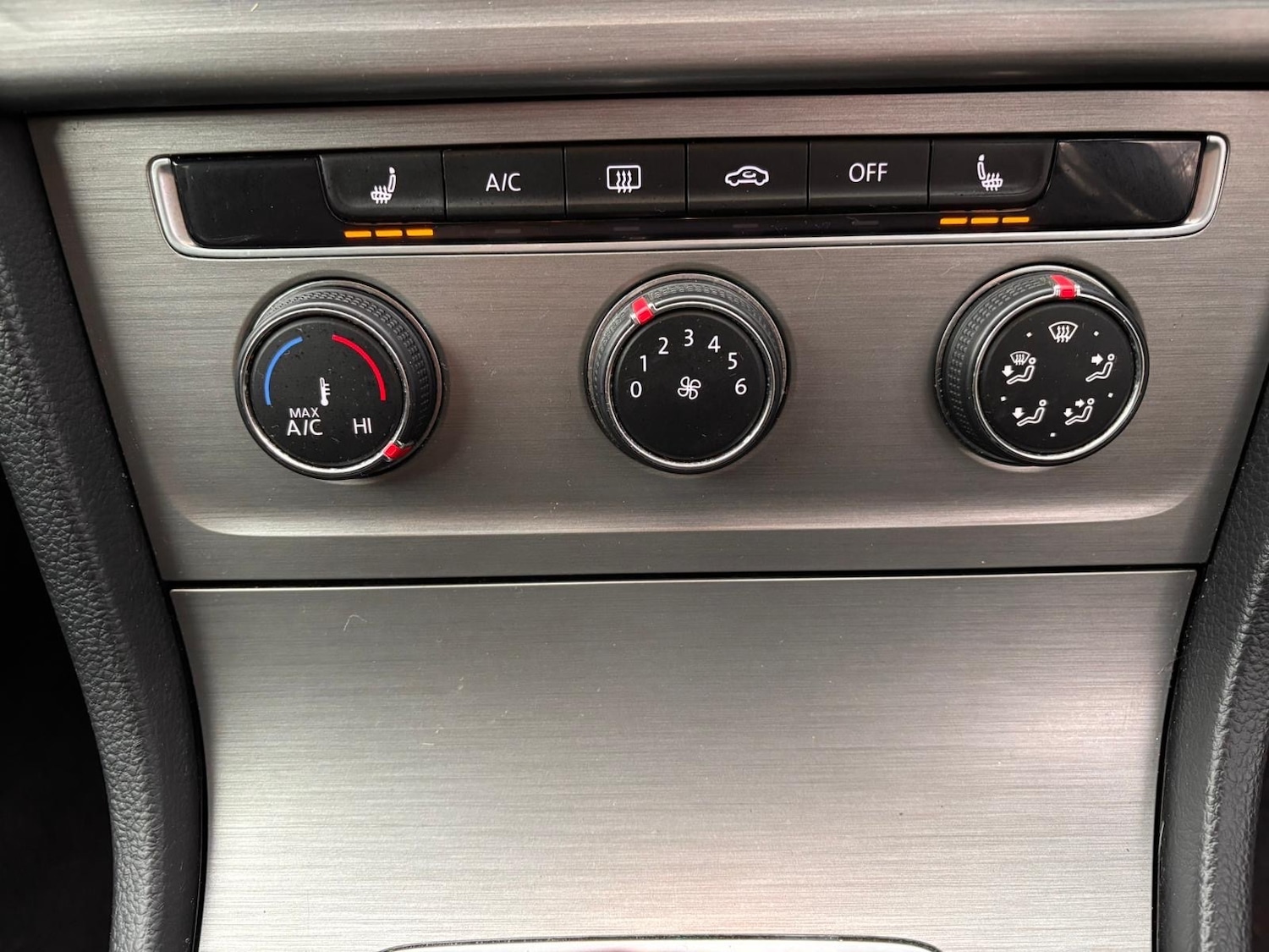 Used Volkswagen Golf 2014 for sale - 76799670: Photo 15