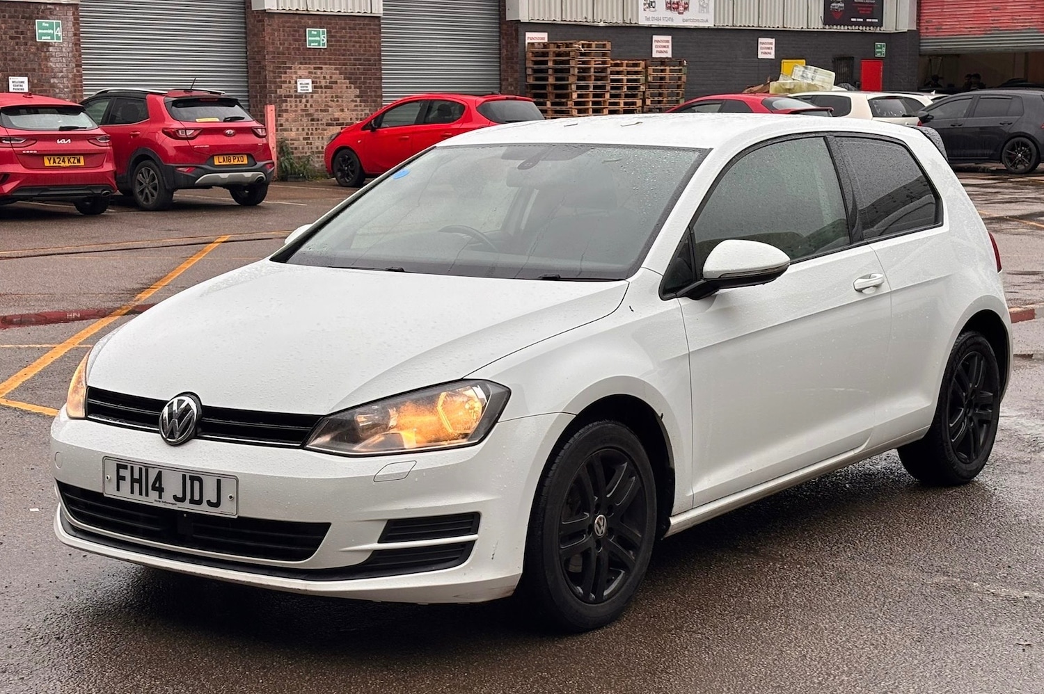 Used Volkswagen Golf 2014 for sale - 76799670: Photo 3