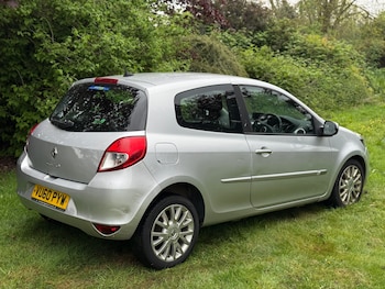 Used Renault Clio 2010 for sale - 78473850: Photo