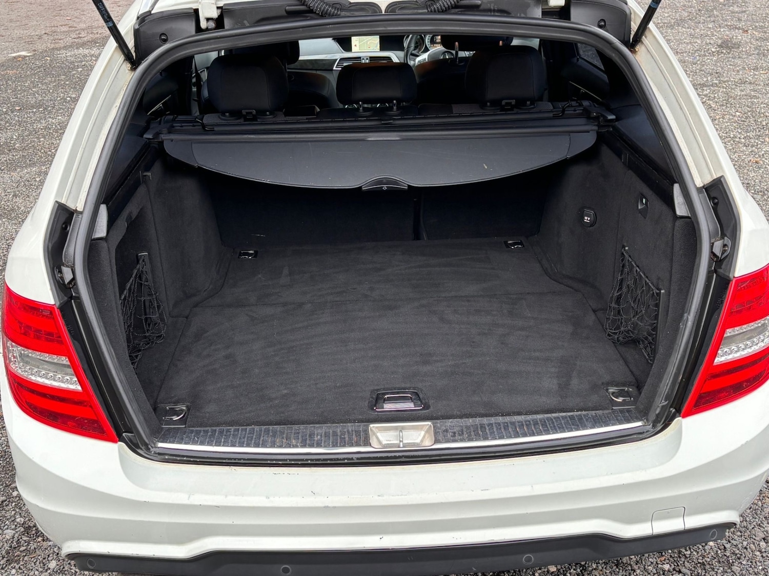 Used Mercedes-Benz C Class 2011 for sale - 76597502: Photo 4