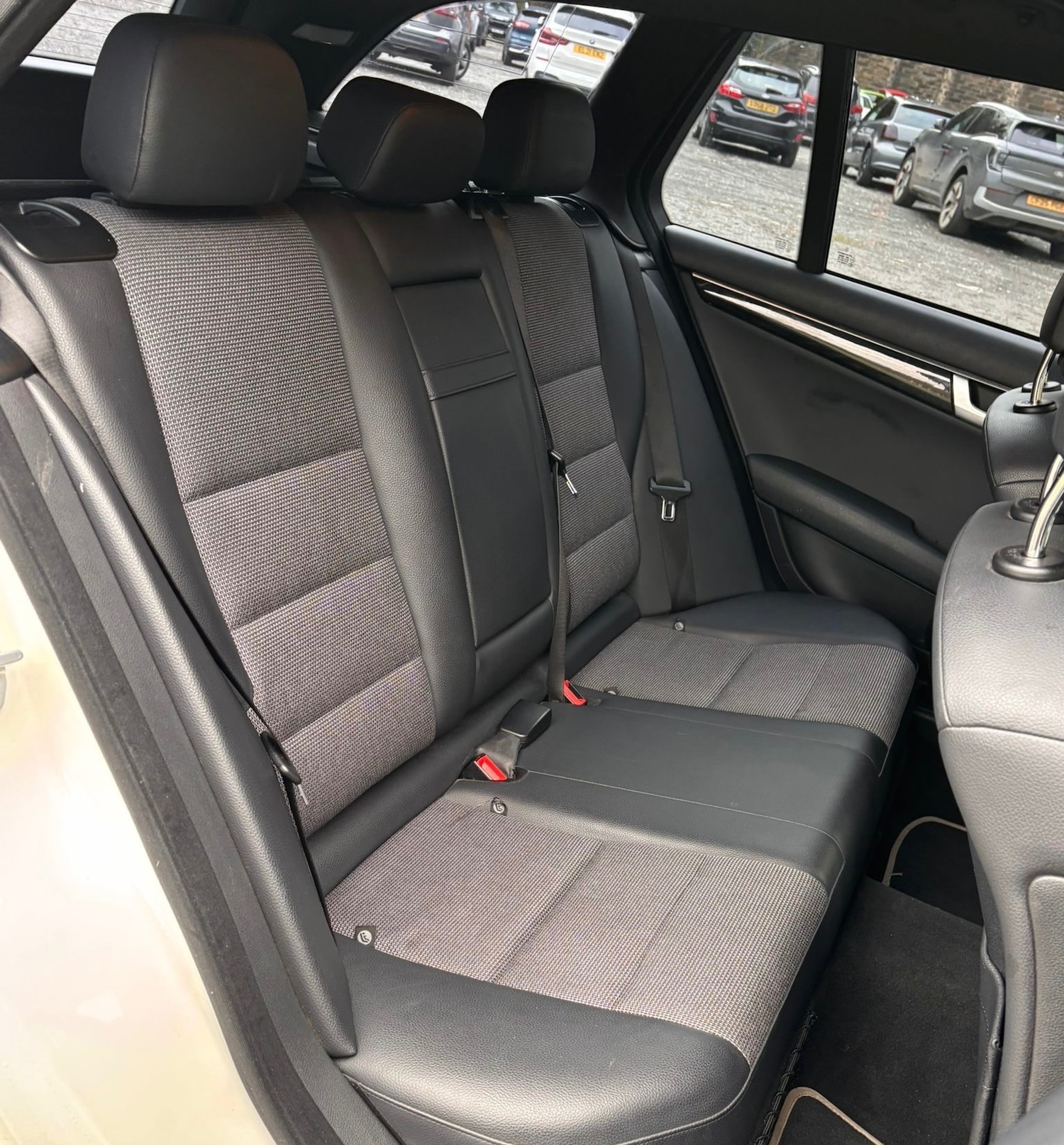 Used Mercedes-Benz C Class 2011 for sale - 76597502: Photo 9