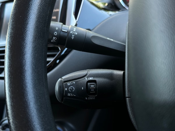 Used Peugeot 208 2013 for sale - 75766619: Photo 12