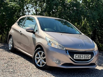 Peugeot - 208