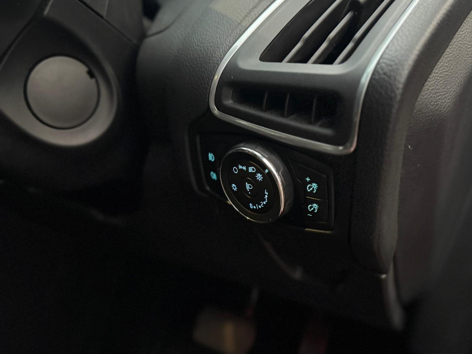 Used Ford Focus 2014 for sale - 76752032: Photo 19