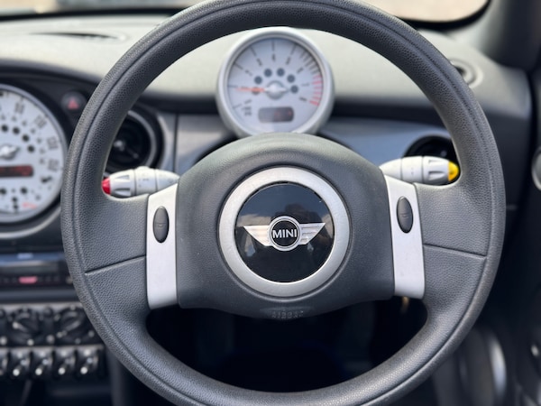 Used MINI Convertible 2007 for sale - 75726375: Photo 5