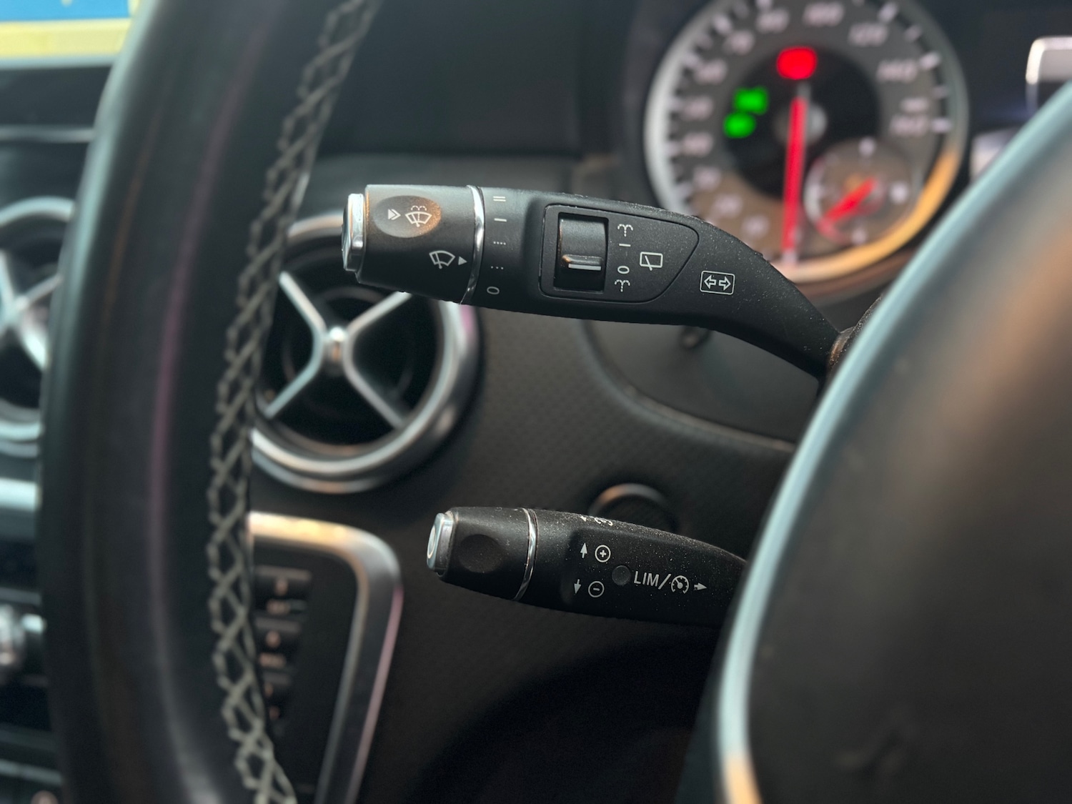 Used Mercedes-Benz A-Class 2015 for sale - 76384835: Photo 12