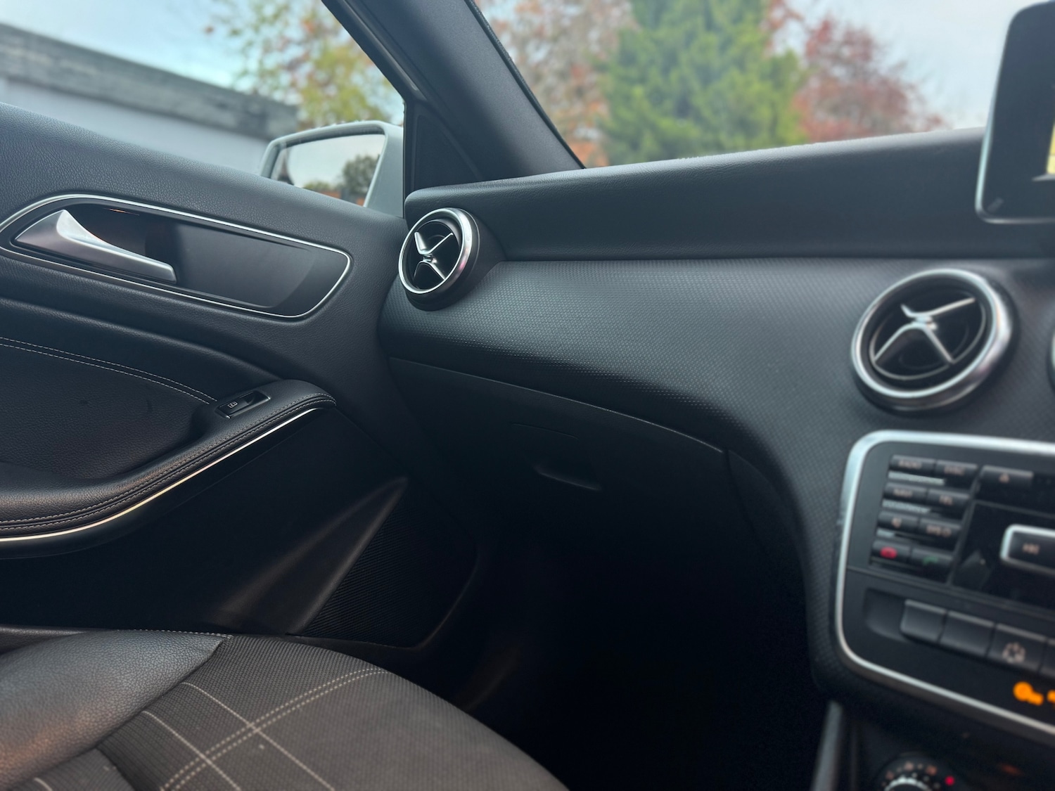 Used Mercedes-Benz A-Class 2015 for sale - 76384835: Photo 14