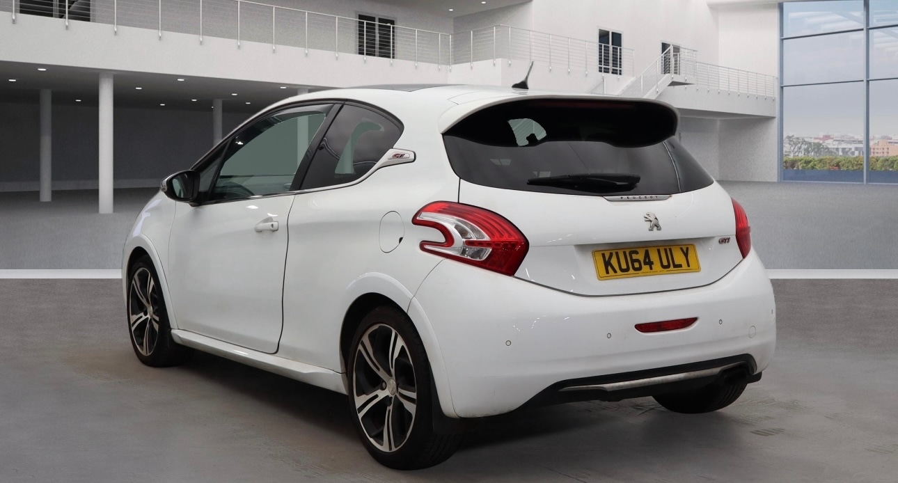 Used Peugeot 208 2014 for sale - 77073399: Photo 3