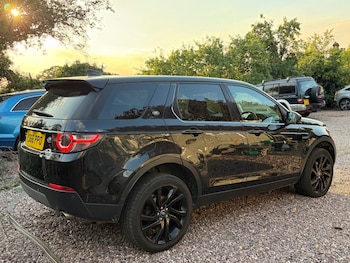Used Land Rover Discovery Sport 2016 for sale - 79504251: Photo