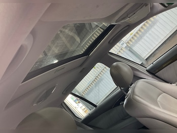 Used Mercedes-Benz E Class 2005 for sale - 78020512: Photo