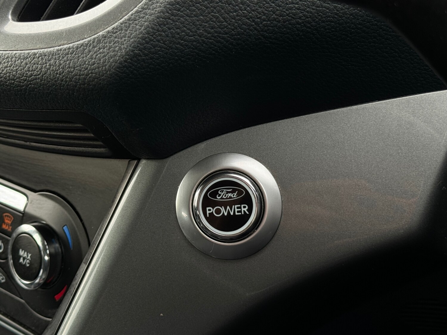 Used Ford C-Max 2013 for sale - 77981348: Photo 16