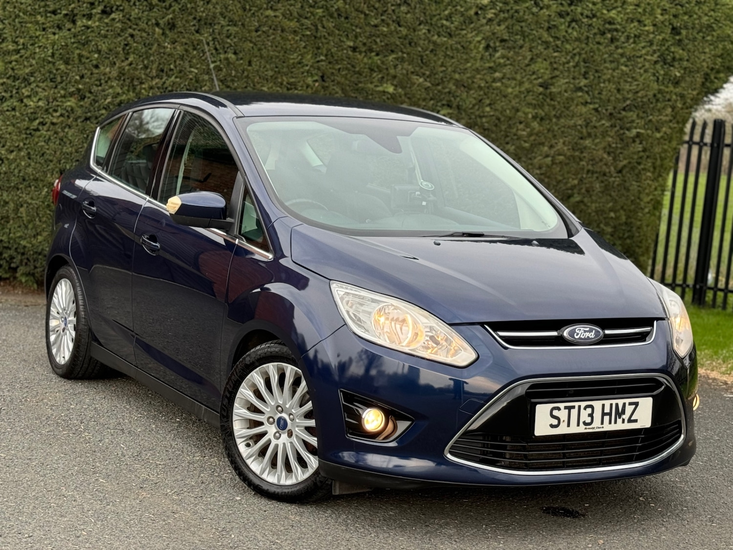 Used Ford C-Max 2013 for sale - 77981348: Photo 2