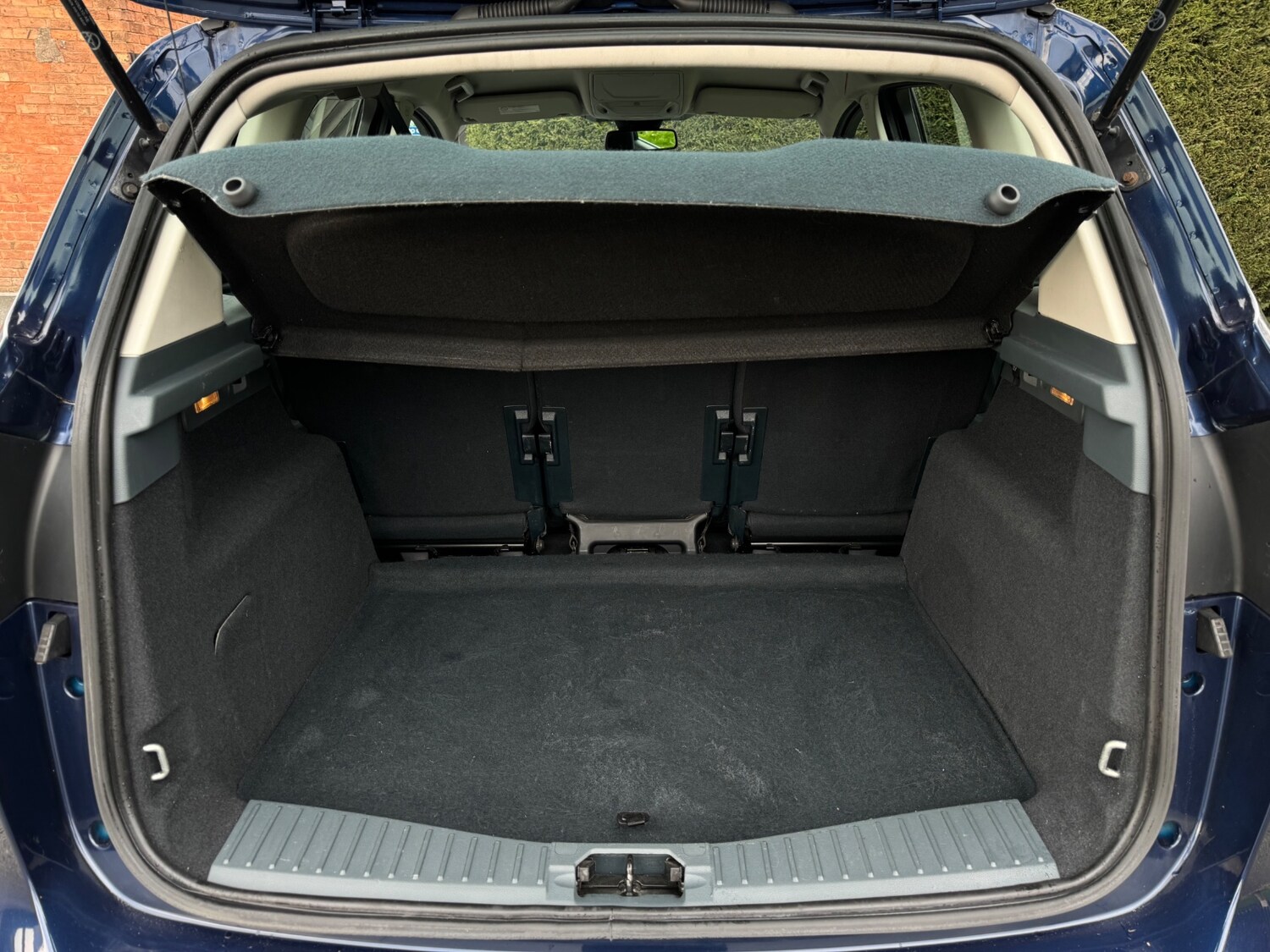 Used Ford C-Max 2013 for sale - 77981348: Photo 5