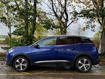 Used Peugeot 3008 2017 for sale - 76176112: Photo 2