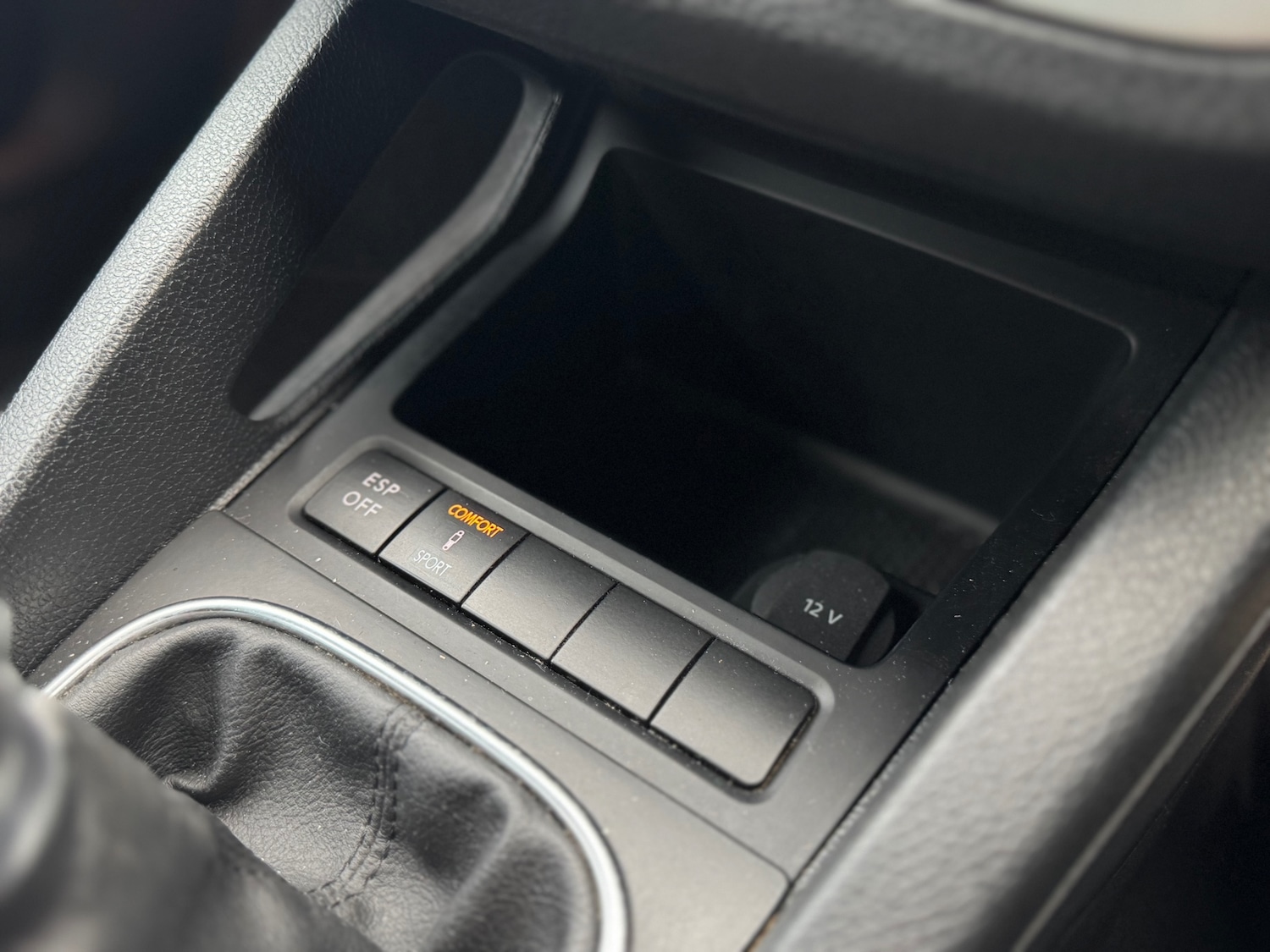 Used Volkswagen Scirocco 2010 for sale - 77172975: Photo 21