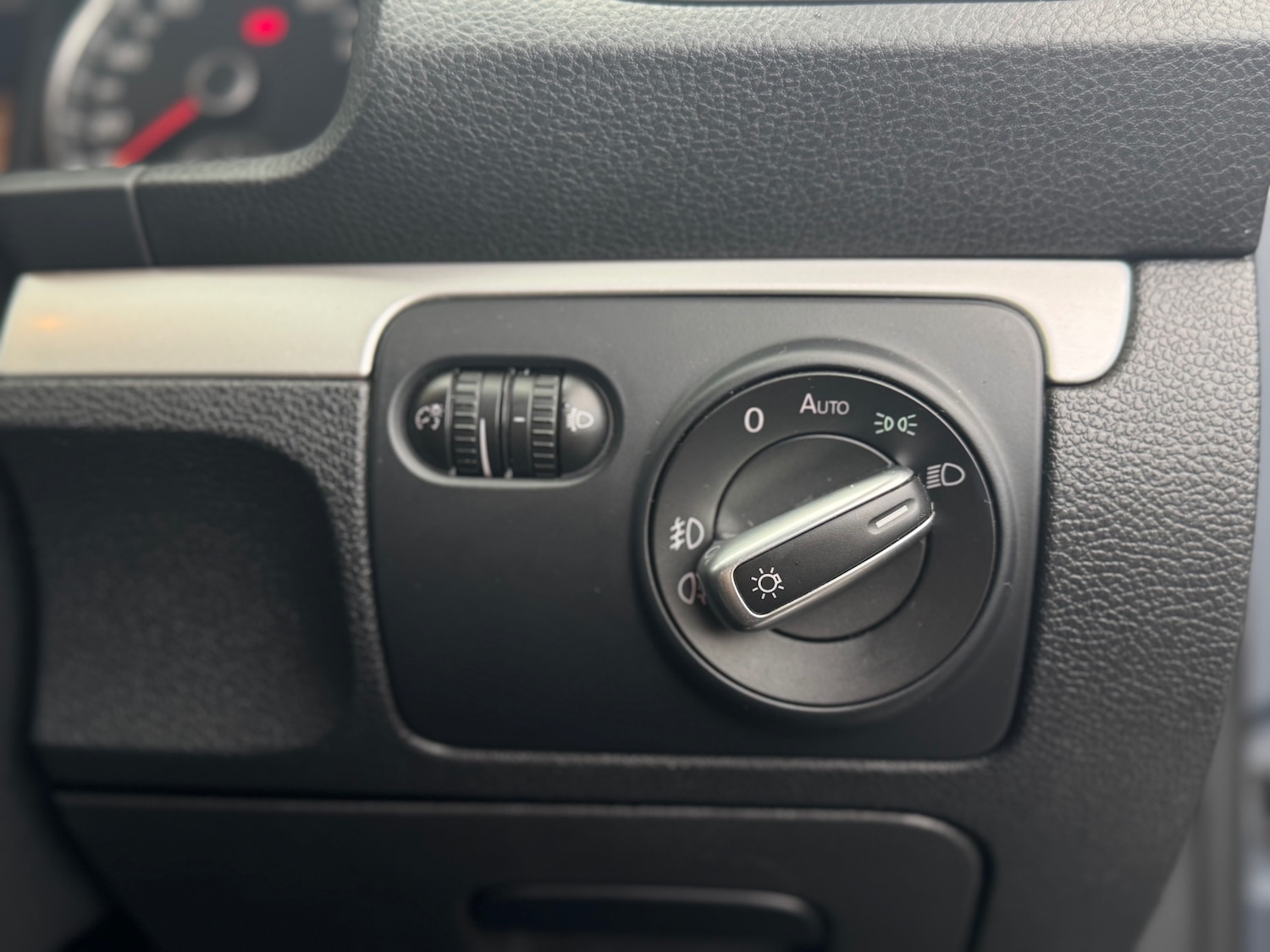 Used Volkswagen Scirocco 2010 for sale - 77172975: Photo 22