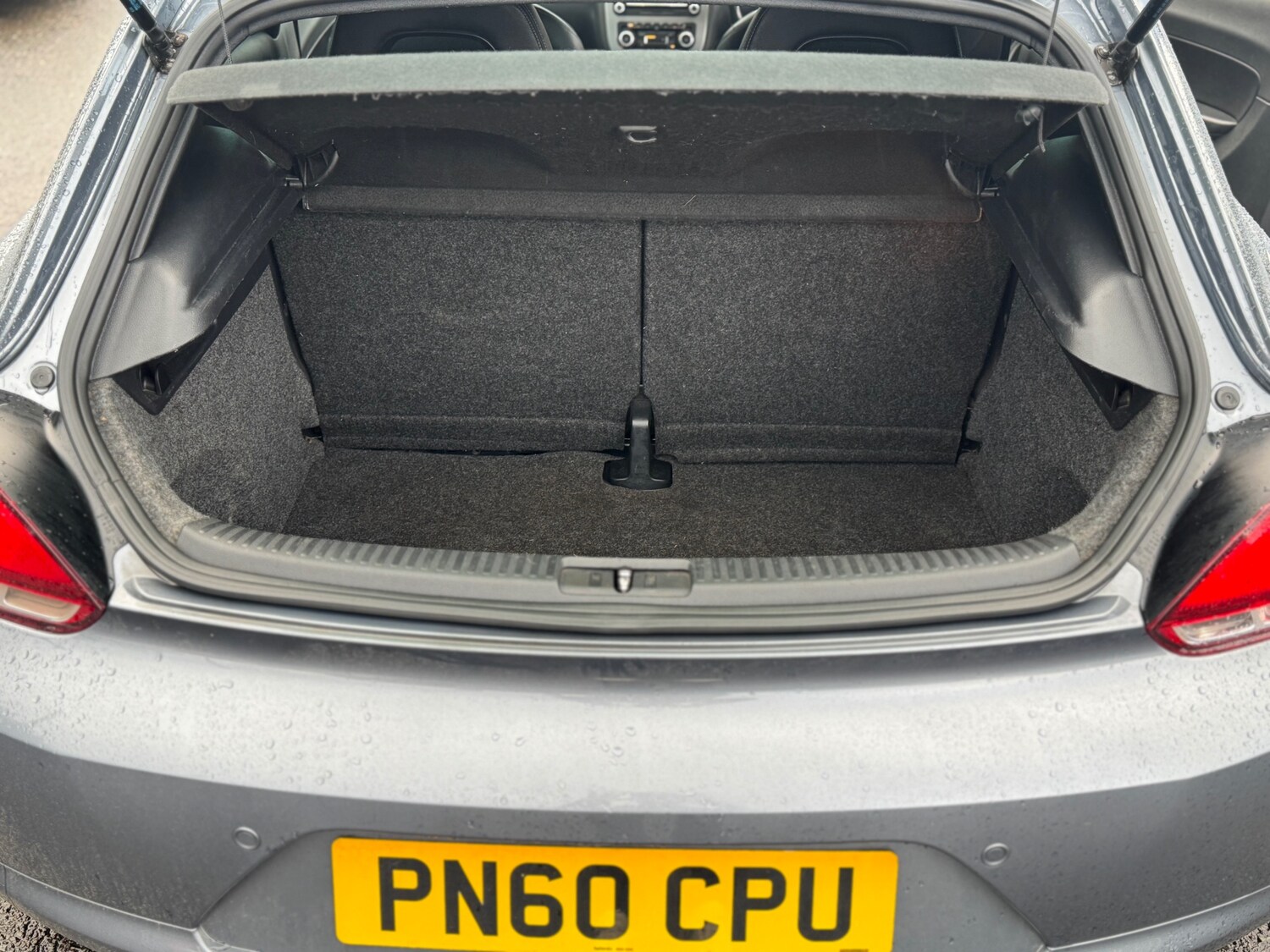 Used Volkswagen Scirocco 2010 for sale - 77172975: Photo 25