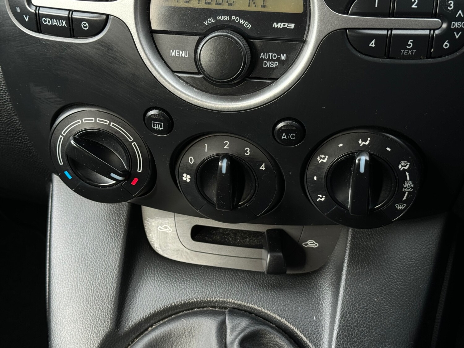 Used Mazda Mazda2 2009 for sale - 77981239: Photo 20