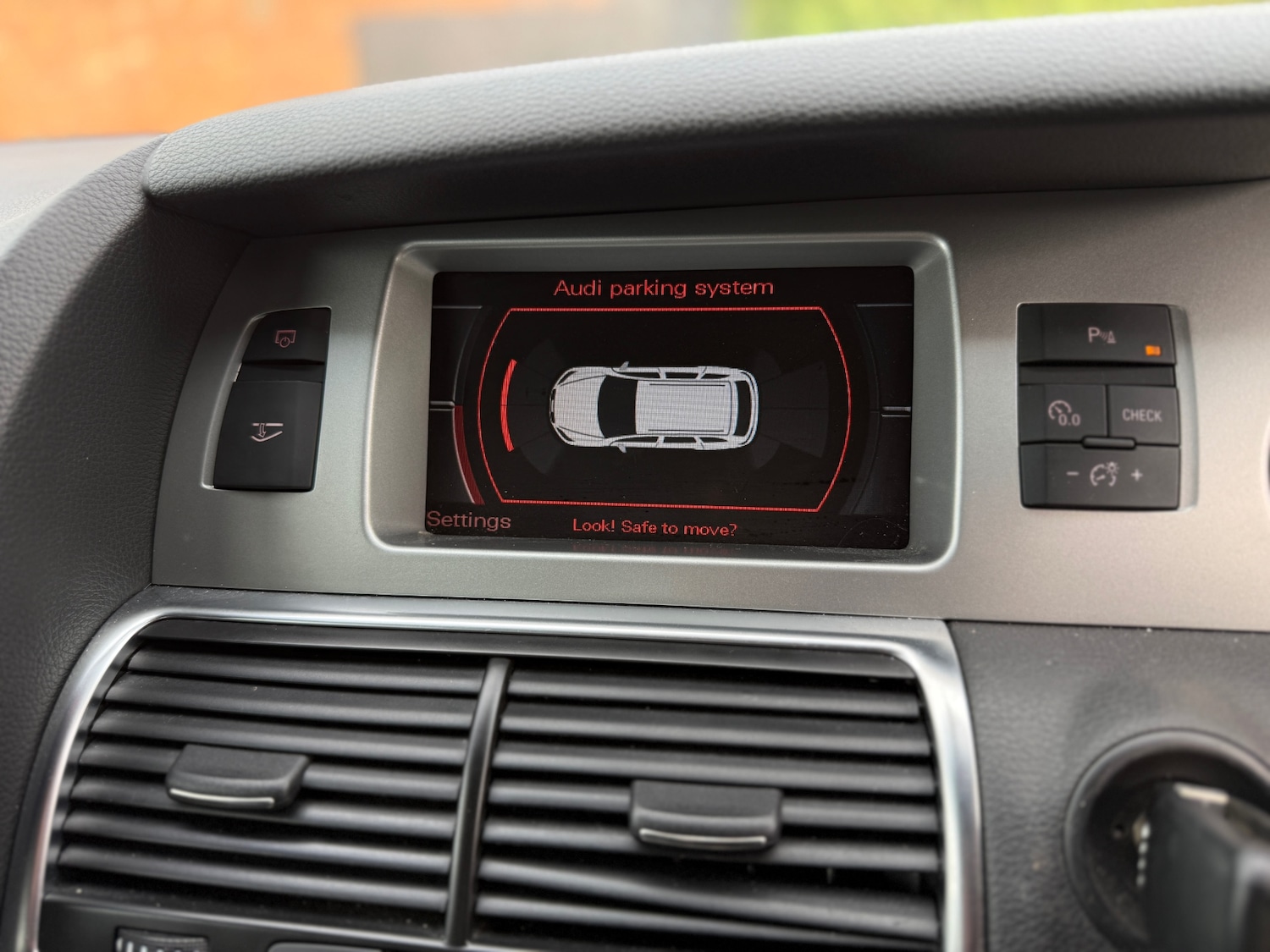 Used Audi Q7 2009 for sale - 76079945: Photo 19