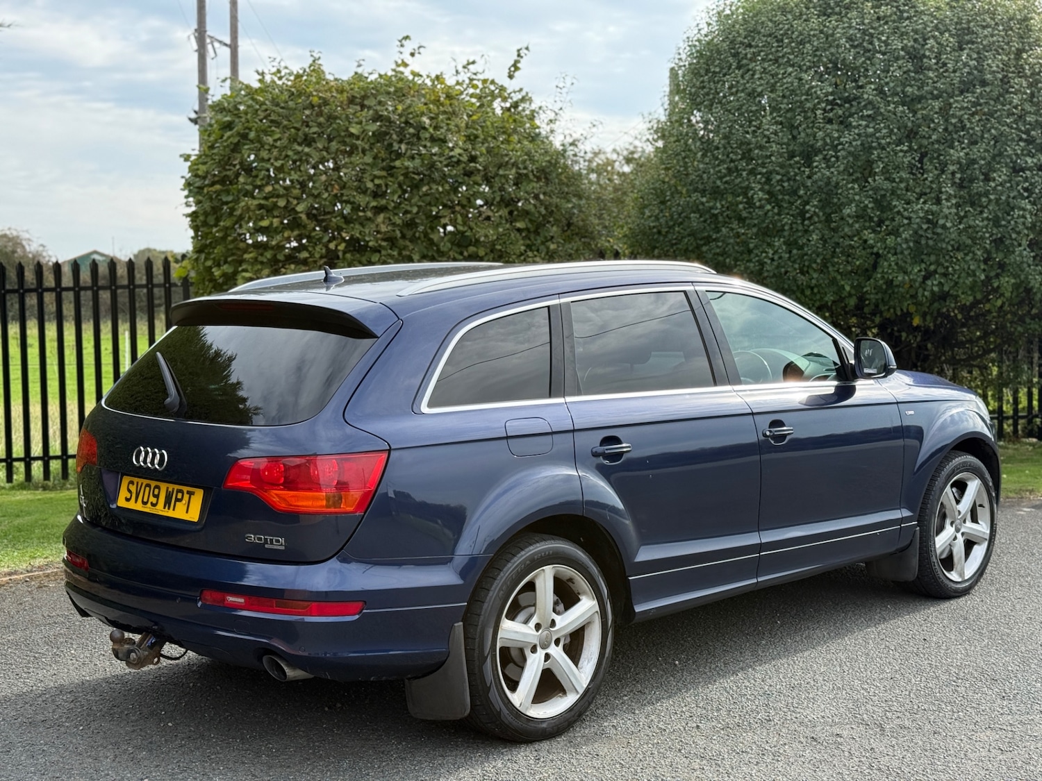 Used Audi Q7 2009 for sale - 76079945: Photo 2