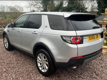 Used Land Rover Discovery 2019 for sale - 76017618: Photo 4