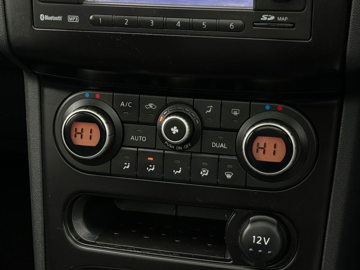 Used Nissan Qashqai 2010 for sale - 76178128: Photo 19