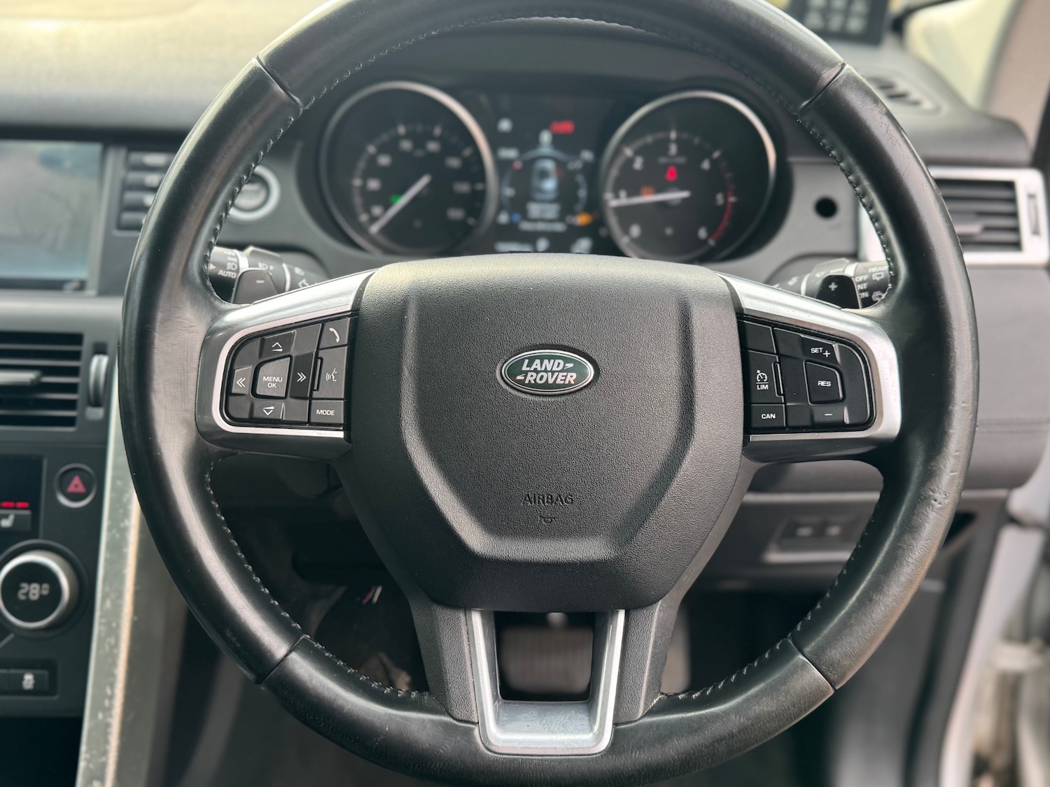 Used Land Rover Discovery 2025 for sale - 77258949: Photo 10