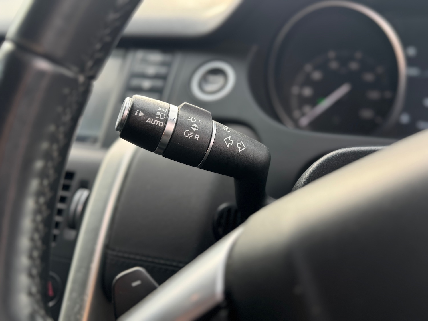 Used Land Rover Discovery 2025 for sale - 77258949: Photo 15