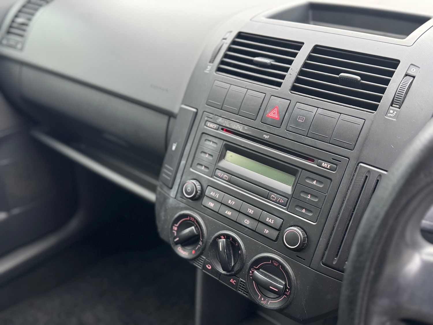 Used Volkswagen Polo 2006 for sale - 77980635: Photo 10