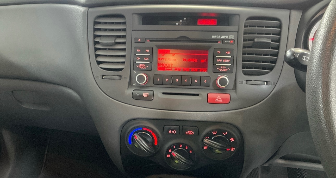 Used Kia Rio 2009 for sale - 76646363: Photo 17