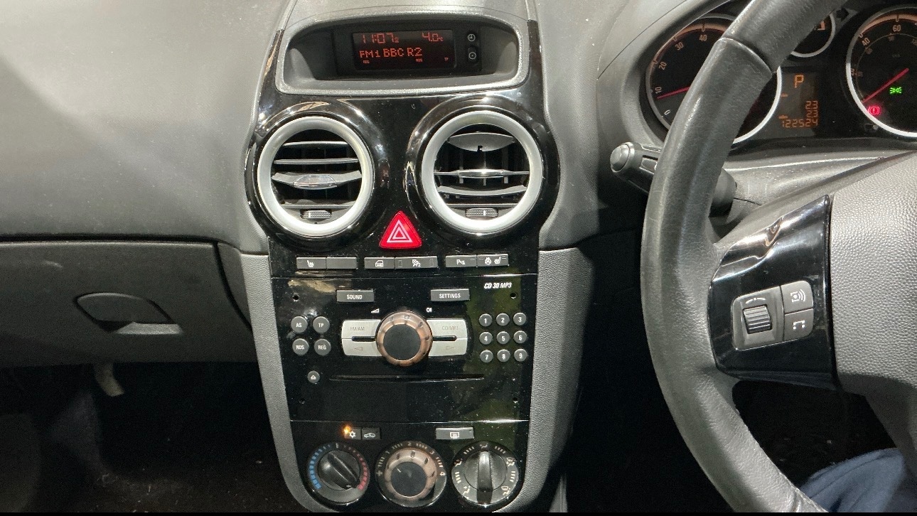 Used Vauxhall Corsa 2010 for sale - 77635284: Photo 7